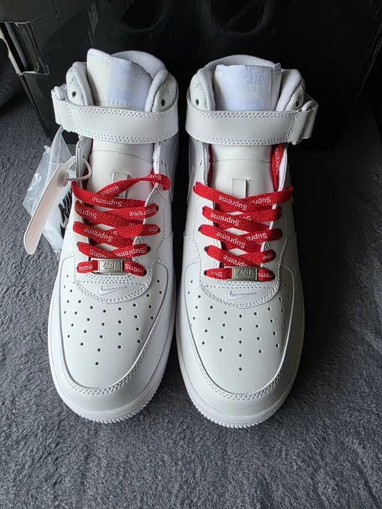 Nike White Air Force 1 High with Red Supreme Laces - Picture 16 of 16